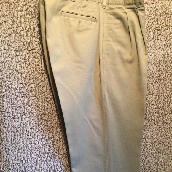 Van Heusen Other - Van Heusen Khaki/Chinos